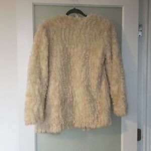Warm Cream Faux Fur Jacket w Pockets and Hook Closures